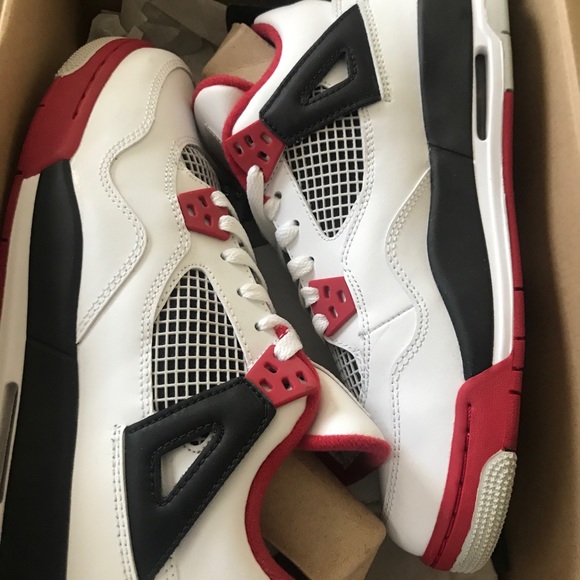 Jordan Retro 4s